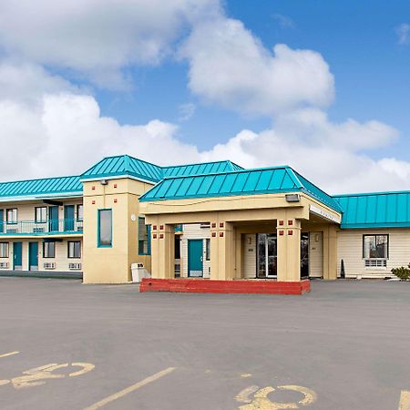 Econo Lodge Utica Dış mekan fotoğraf