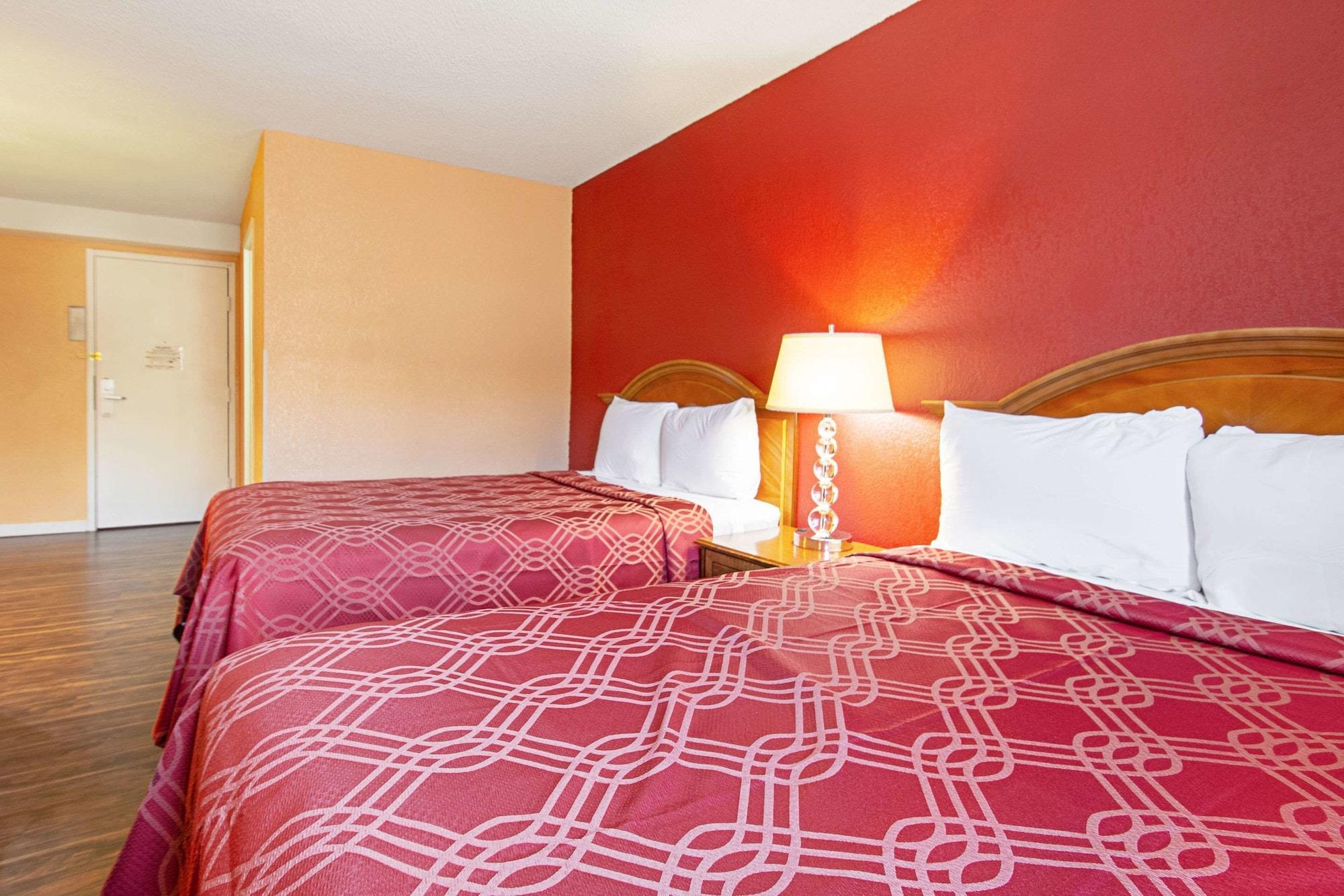 Econo Lodge Utica Dış mekan fotoğraf