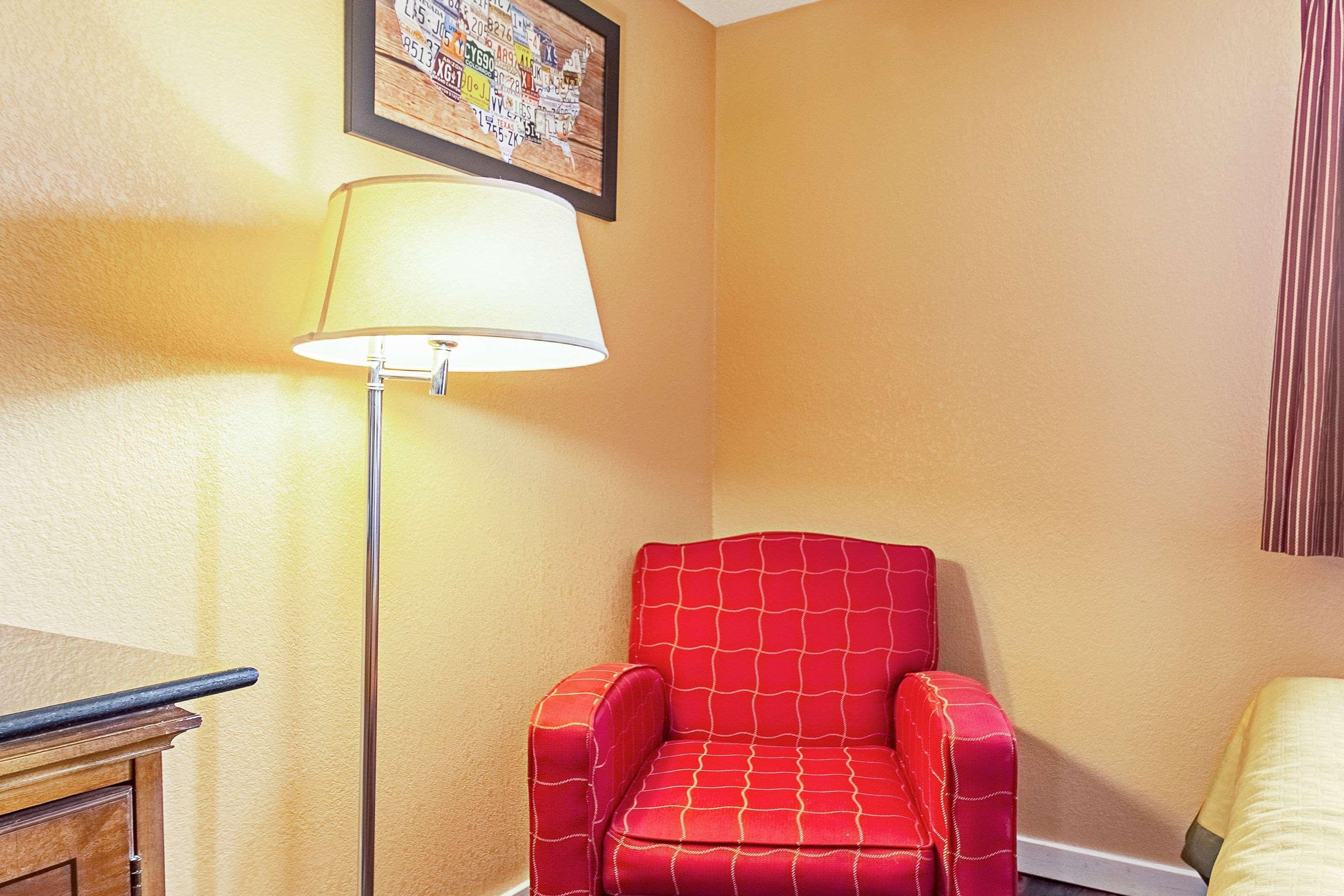 Econo Lodge Utica Dış mekan fotoğraf