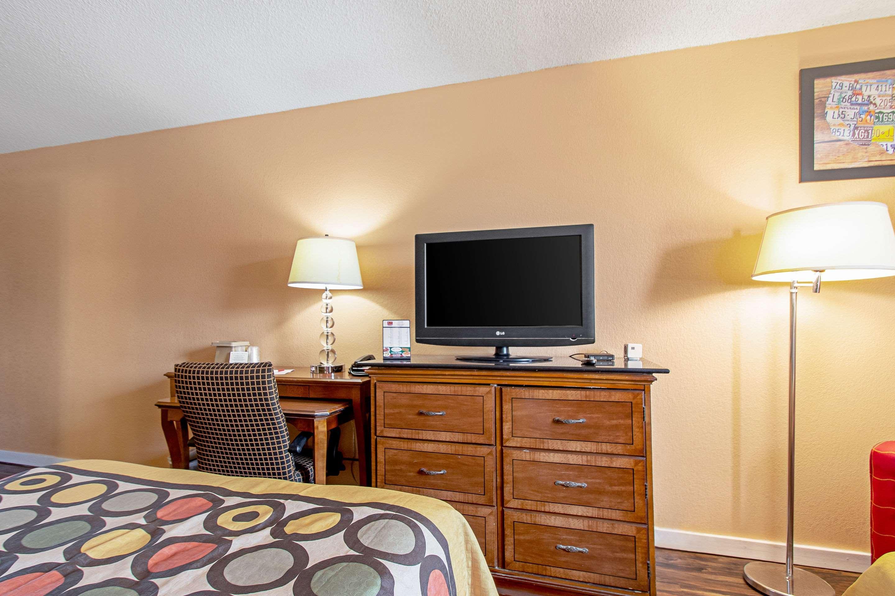 Econo Lodge Utica Dış mekan fotoğraf