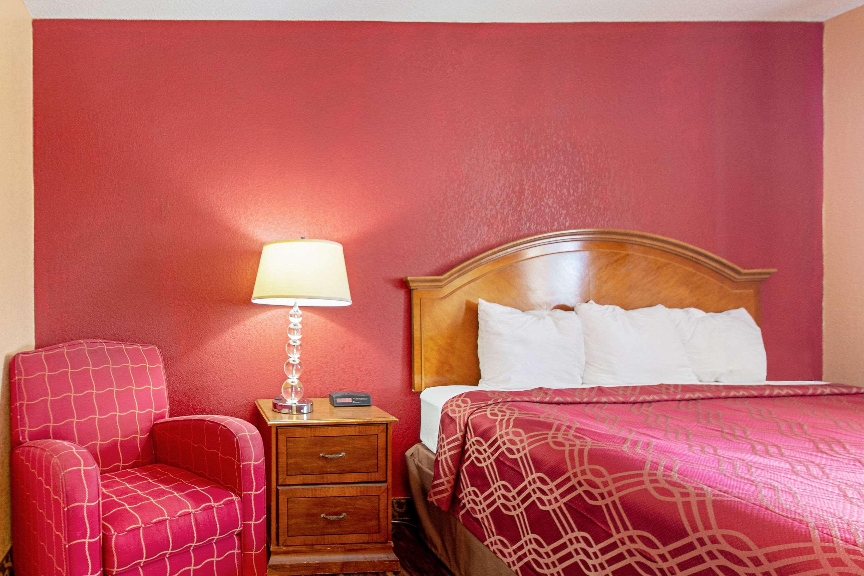 Econo Lodge Utica Dış mekan fotoğraf