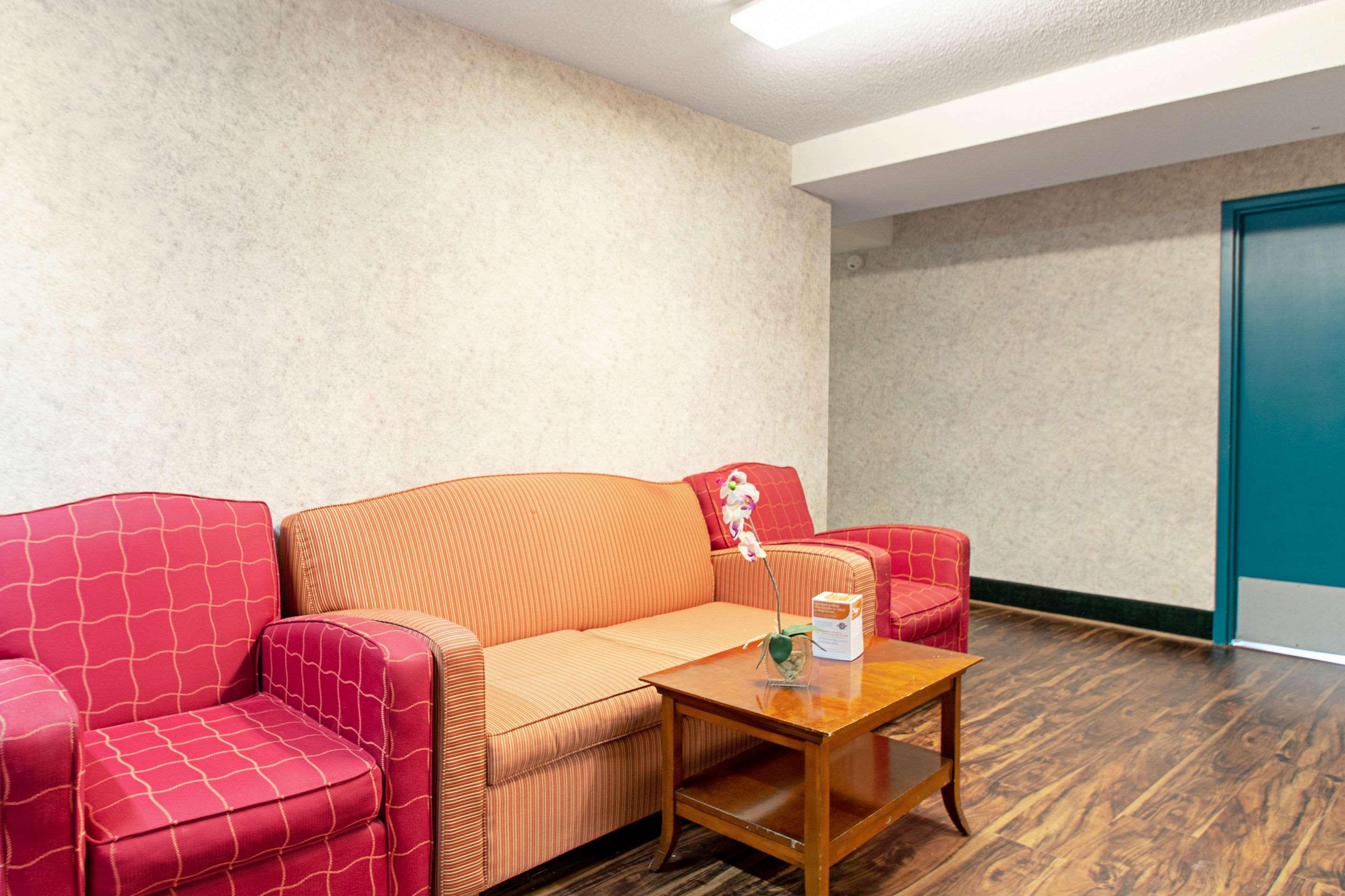 Econo Lodge Utica Dış mekan fotoğraf