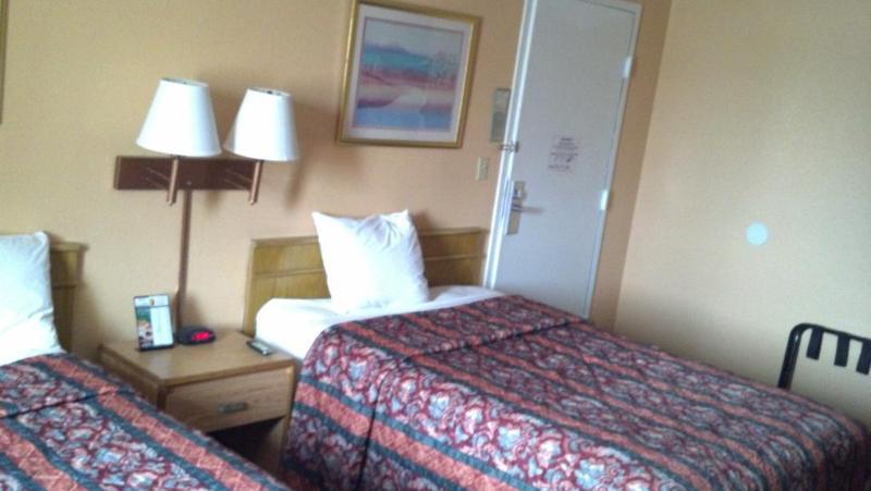 Econo Lodge Utica Dış mekan fotoğraf