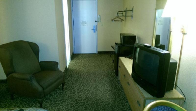 Econo Lodge Utica Dış mekan fotoğraf
