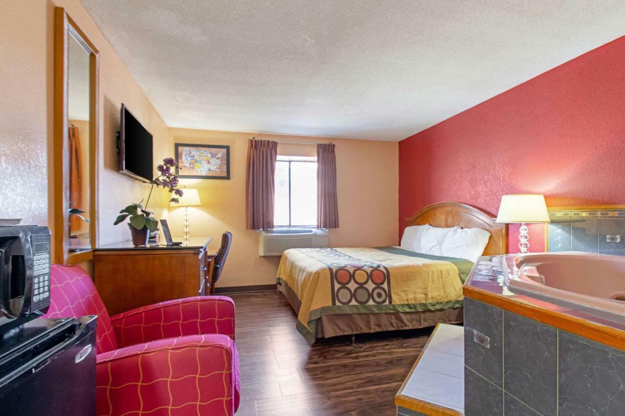 Econo Lodge Utica Dış mekan fotoğraf